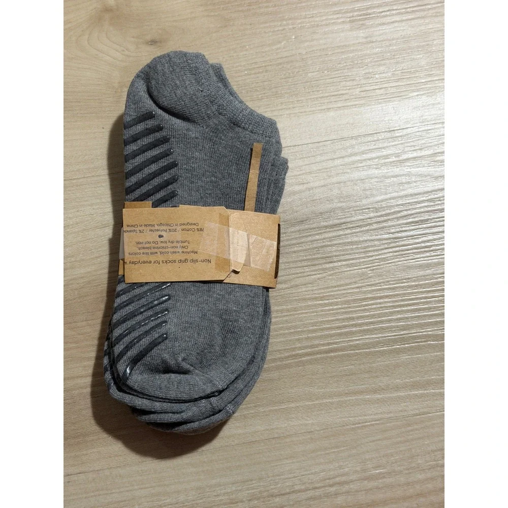 GRIPJOY Low Cut Grip Socks Gray S/M 3 Pack Unisex Non-Slip Yoga Pilates Fitness